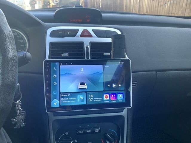 Чорний Пежо 307, об'ємом двигуна 2.2 л та пробігом 358 тис. км за 2700 $, фото 6 на Automoto.ua