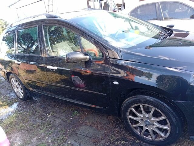Черный Пежо 307, объемом двигателя 2 л и пробегом 235 тыс. км за 4200 $, фото 2 на Automoto.ua