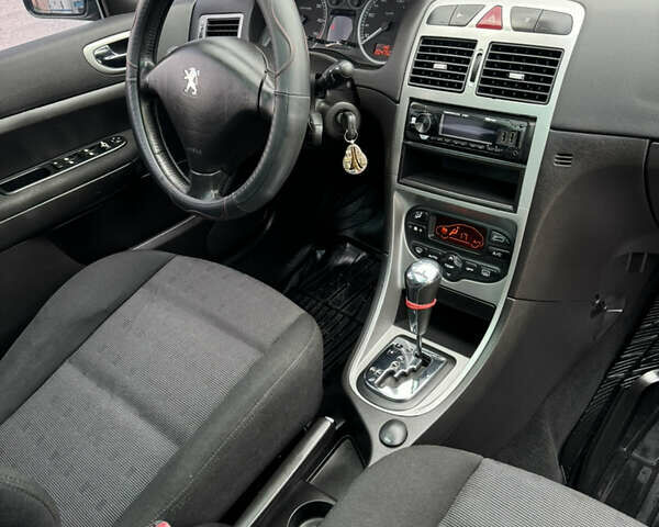 Чорний Пежо 307, об'ємом двигуна 1.6 л та пробігом 202 тис. км за 3999 $, фото 24 на Automoto.ua