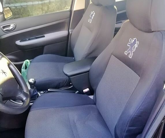 Черный Пежо 307, объемом двигателя 1.6 л и пробегом 190 тыс. км за 2650 $, фото 6 на Automoto.ua