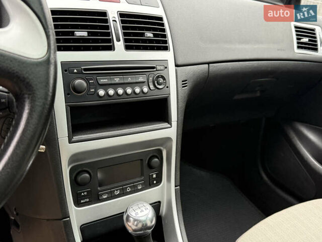 Черный Пежо 307, объемом двигателя 1.6 л и пробегом 256 тыс. км за 4650 $, фото 24 на Automoto.ua