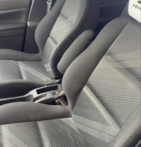 Черный Пежо 307, объемом двигателя 2 л и пробегом 10 тыс. км за 3906 $, фото 6 на Automoto.ua