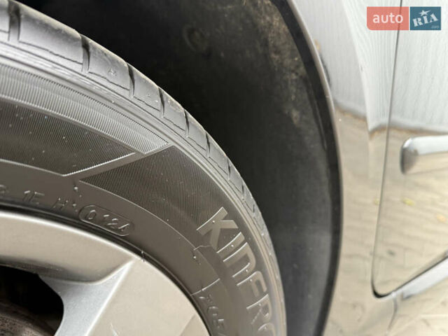 Чорний Пежо 307, об'ємом двигуна 1.6 л та пробігом 256 тис. км за 4700 $, фото 6 на Automoto.ua