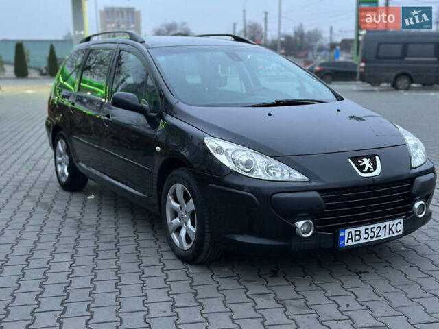 Черный Пежо 307, объемом двигателя 1.6 л и пробегом 263 тыс. км за 4499 $, фото 1 на Automoto.ua