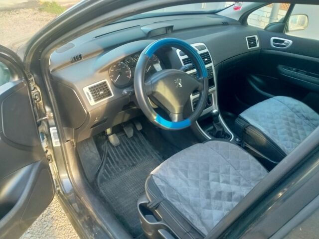 Черный Пежо 307, объемом двигателя 0 л и пробегом 198 тыс. км за 4700 $, фото 7 на Automoto.ua