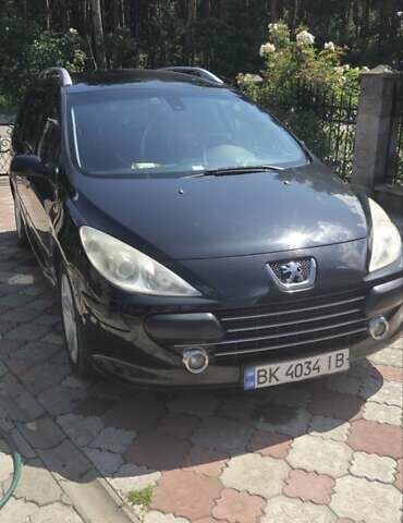 Чорний Пежо 307, об'ємом двигуна 1.6 л та пробігом 280 тис. км за 4300 $, фото 3 на Automoto.ua
