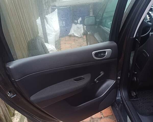 Черный Пежо 307, объемом двигателя 1.6 л и пробегом 264 тыс. км за 5000 $, фото 8 на Automoto.ua