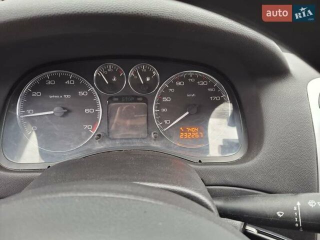 Фиолетовый Пежо 307, объемом двигателя 1.59 л и пробегом 230 тыс. км за 4000 $, фото 14 на Automoto.ua