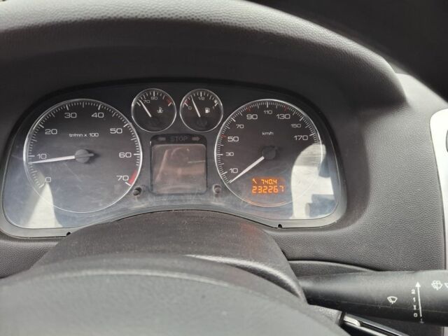 Фиолетовый Пежо 307, объемом двигателя 1.6 л и пробегом 230 тыс. км за 4000 $, фото 6 на Automoto.ua