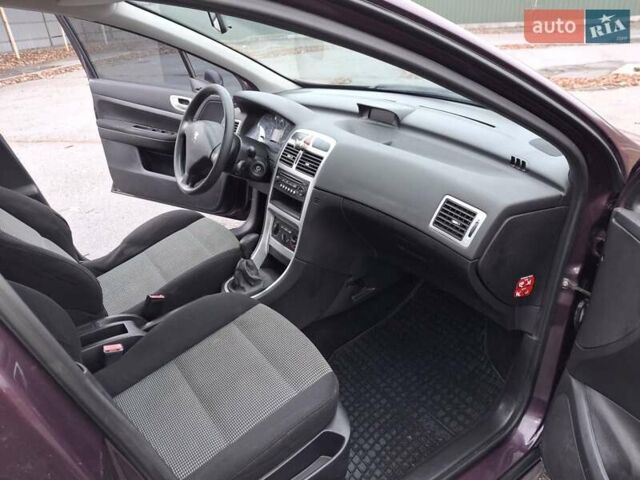 Фиолетовый Пежо 307, объемом двигателя 1.59 л и пробегом 230 тыс. км за 4000 $, фото 11 на Automoto.ua