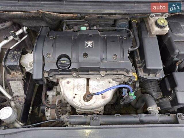 Фиолетовый Пежо 307, объемом двигателя 1.59 л и пробегом 230 тыс. км за 4000 $, фото 16 на Automoto.ua