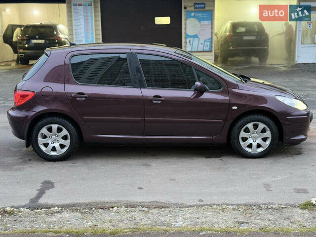 Фіолетовий Пежо 307, об'ємом двигуна 1.59 л та пробігом 183 тис. км за 4500 $, фото 6 на Automoto.ua