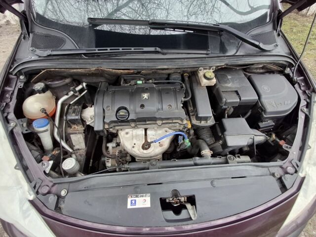 Фиолетовый Пежо 307, объемом двигателя 1.6 л и пробегом 230 тыс. км за 4000 $, фото 5 на Automoto.ua