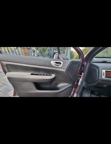 Пежо 307 2006 в Черновцах на Automoto.ua Фиолетовый Пежо 307, объемом двигателя 2 л и пробегом 255 тыс. км за 4700 $, фото 6 на Automoto.ua