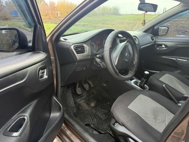 Коричневий Пежо 307, об'ємом двигуна 1.2 л та пробігом 170 тис. км за 4200 $, фото 6 на Automoto.ua