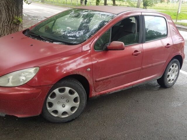 Червоний Пежо 307, об'ємом двигуна 1.6 л та пробігом 380 тис. км за 2300 $, фото 2 на Automoto.ua