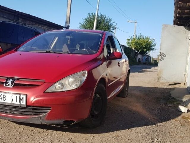 Червоний Пежо 307, об'ємом двигуна 1.6 л та пробігом 380 тис. км за 2300 $, фото 4 на Automoto.ua