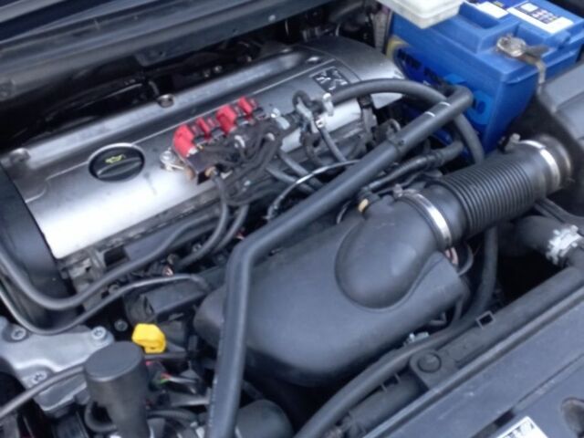 Червоний Пежо 307, об'ємом двигуна 2 л та пробігом 195 тис. км за 3500 $, фото 3 на Automoto.ua