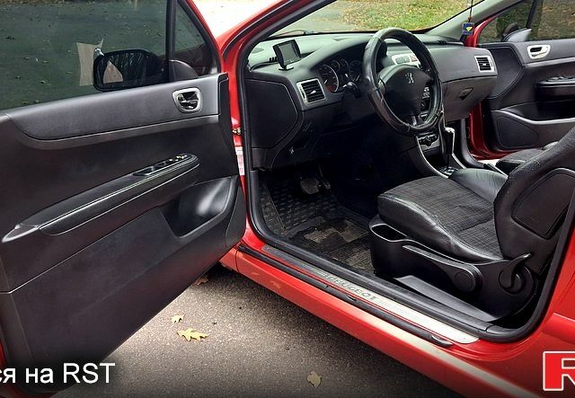 Червоний Пежо 307, об'ємом двигуна 2 л та пробігом 199 тис. км за 3900 $, фото 4 на Automoto.ua