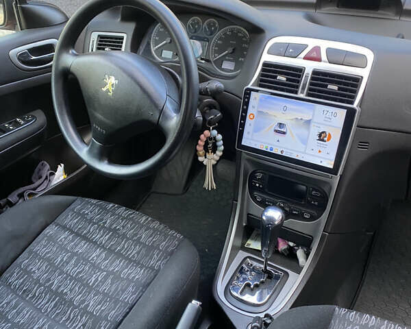 Червоний Пежо 307, об'ємом двигуна 1.59 л та пробігом 140 тис. км за 3700 $, фото 6 на Automoto.ua