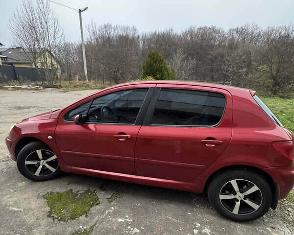Красный Пежо 307, объемом двигателя 1.59 л и пробегом 155 тыс. км за 3900 $, фото 3 на Automoto.ua