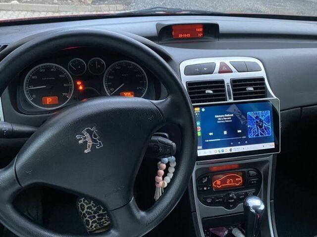 Красный Пежо 307, объемом двигателя 1.6 л и пробегом 140 тыс. км за 3700 $, фото 1 на Automoto.ua