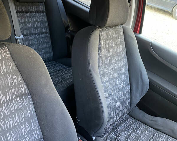 Червоний Пежо 307, об'ємом двигуна 1.59 л та пробігом 140 тис. км за 3700 $, фото 5 на Automoto.ua