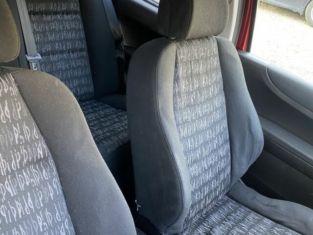 Красный Пежо 307, объемом двигателя 1.6 л и пробегом 140 тыс. км за 3700 $, фото 4 на Automoto.ua