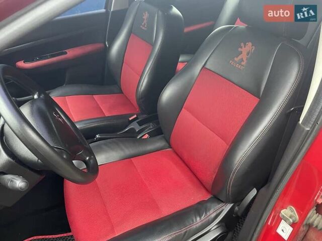 Красный Пежо 307, объемом двигателя 1.4 л и пробегом 199 тыс. км за 2900 $, фото 17 на Automoto.ua