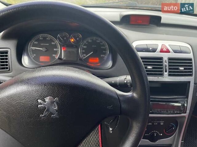 Красный Пежо 307, объемом двигателя 1.4 л и пробегом 199 тыс. км за 2900 $, фото 6 на Automoto.ua