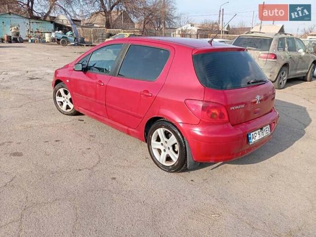 Червоний Пежо 307, об'ємом двигуна 2 л та пробігом 230 тис. км за 3200 $, фото 1 на Automoto.ua