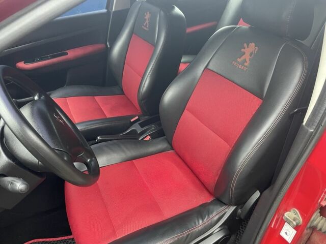 Червоний Пежо 307, об'ємом двигуна 1.4 л та пробігом 199 тис. км за 2900 $, фото 12 на Automoto.ua