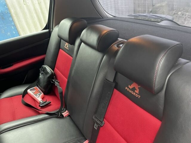 Червоний Пежо 307, об'ємом двигуна 1.4 л та пробігом 199 тис. км за 2900 $, фото 10 на Automoto.ua