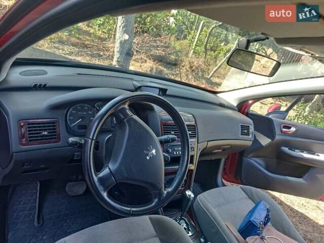 Красный Пежо 307, объемом двигателя 2 л и пробегом 159 тыс. км за 6000 $, фото 7 на Automoto.ua