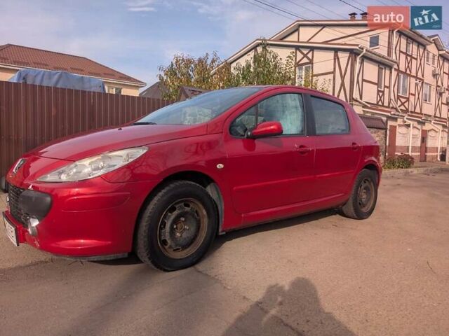 Червоний Пежо 307, об'ємом двигуна 2 л та пробігом 110 тис. км за 4200 $, фото 6 на Automoto.ua