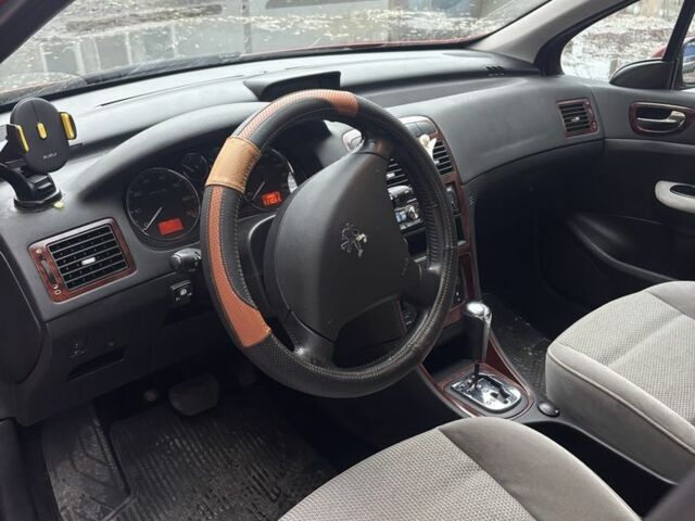 Красный Пежо 307, объемом двигателя 2 л и пробегом 111 тыс. км за 3200 $, фото 13 на Automoto.ua
