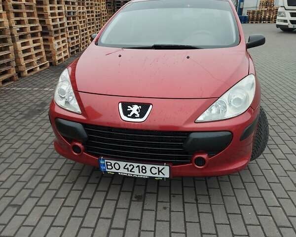Червоний Пежо 307, об'ємом двигуна 1.4 л та пробігом 184 тис. км за 3350 $, фото 1 на Automoto.ua