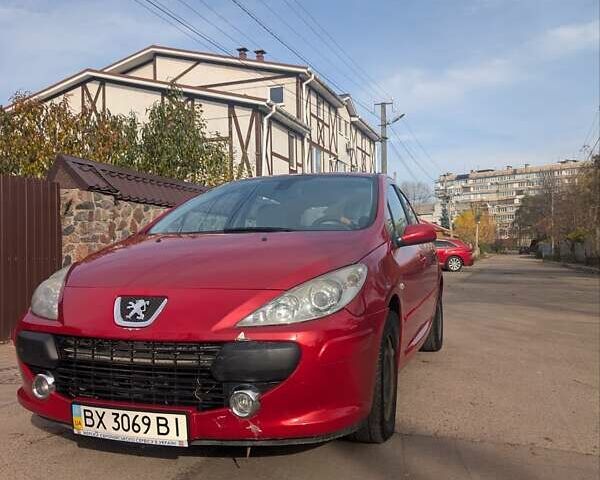 Червоний Пежо 307, об'ємом двигуна 2 л та пробігом 110 тис. км за 4200 $, фото 1 на Automoto.ua