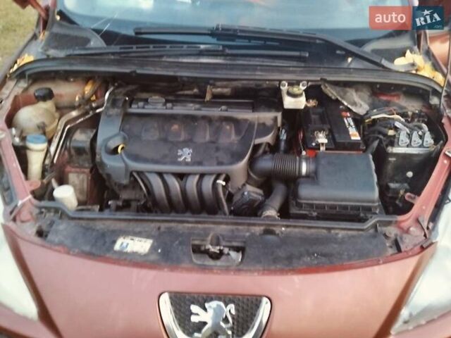 Червоний Пежо 307, об'ємом двигуна 2.02 л та пробігом 270 тис. км за 3450 $, фото 4 на Automoto.ua