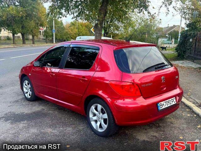Красный Пежо 307, объемом двигателя 2 л и пробегом 215 тыс. км за 4299 $, фото 2 на Automoto.ua