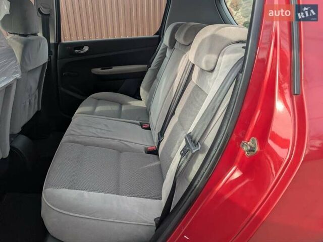 Червоний Пежо 307, об'ємом двигуна 2 л та пробігом 110 тис. км за 4200 $, фото 2 на Automoto.ua