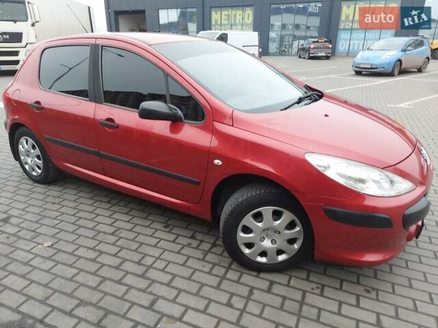 Червоний Пежо 307, об'ємом двигуна 1.4 л та пробігом 184 тис. км за 3350 $, фото 2 на Automoto.ua