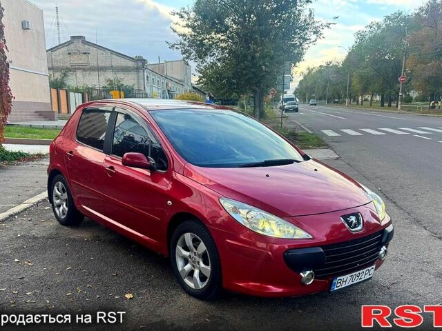 Красный Пежо 307, объемом двигателя 2 л и пробегом 215 тыс. км за 4299 $, фото 1 на Automoto.ua