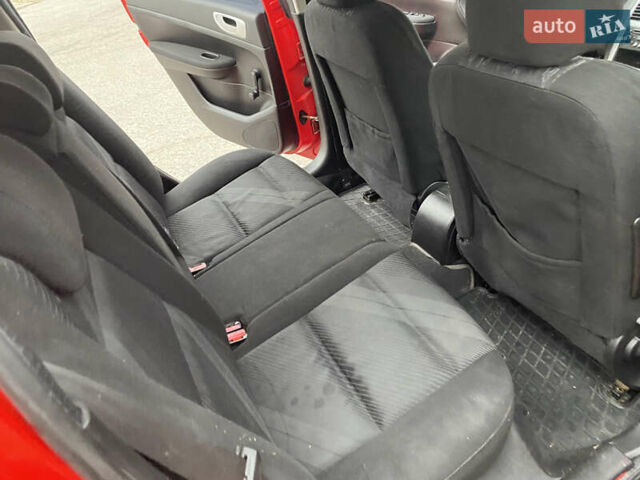 Червоний Пежо 307, об'ємом двигуна 2 л та пробігом 350 тис. км за 3250 $, фото 5 на Automoto.ua