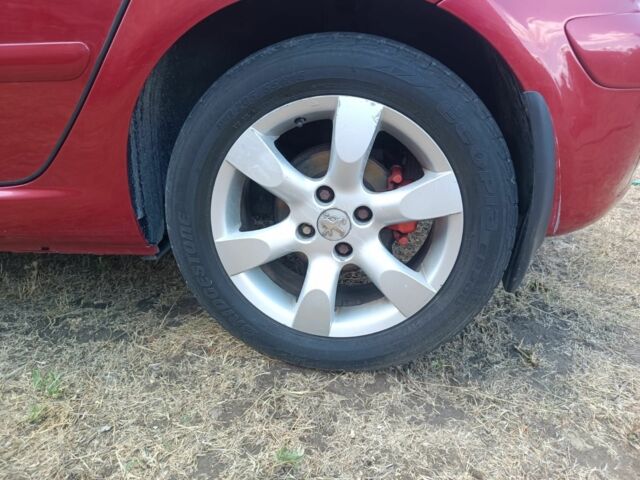 Красный Пежо 307, объемом двигателя 2 л и пробегом 159 тыс. км за 5000 $, фото 12 на Automoto.ua