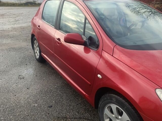 Красный Пежо 307, объемом двигателя 2 л и пробегом 315 тыс. км за 3500 $, фото 1 на Automoto.ua