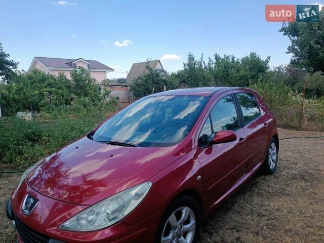 Красный Пежо 307, объемом двигателя 2 л и пробегом 159 тыс. км за 6000 $, фото 2 на Automoto.ua