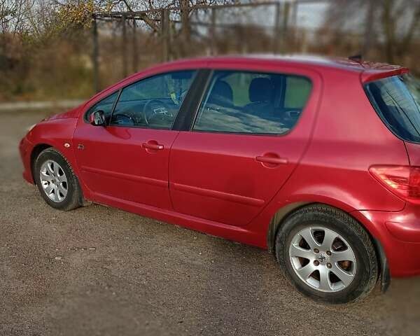 Червоний Пежо 307, об'ємом двигуна 1.59 л та пробігом 105 тис. км за 5000 $, фото 6 на Automoto.ua