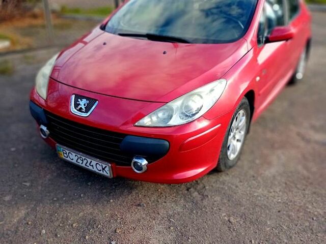 Червоний Пежо 307, об'ємом двигуна 1.6 л та пробігом 105 тис. км за 5000 $, фото 5 на Automoto.ua