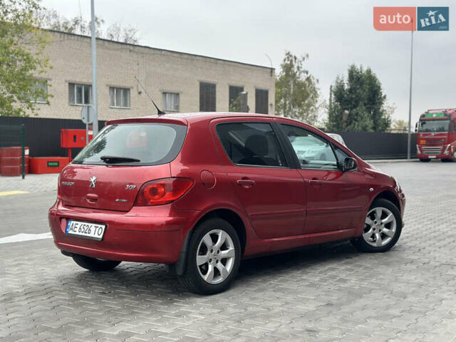 Красный Пежо 307, объемом двигателя 2 л и пробегом 189 тыс. км за 4500 $, фото 7 на Automoto.ua